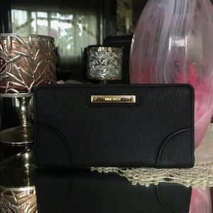 Nine West wallet